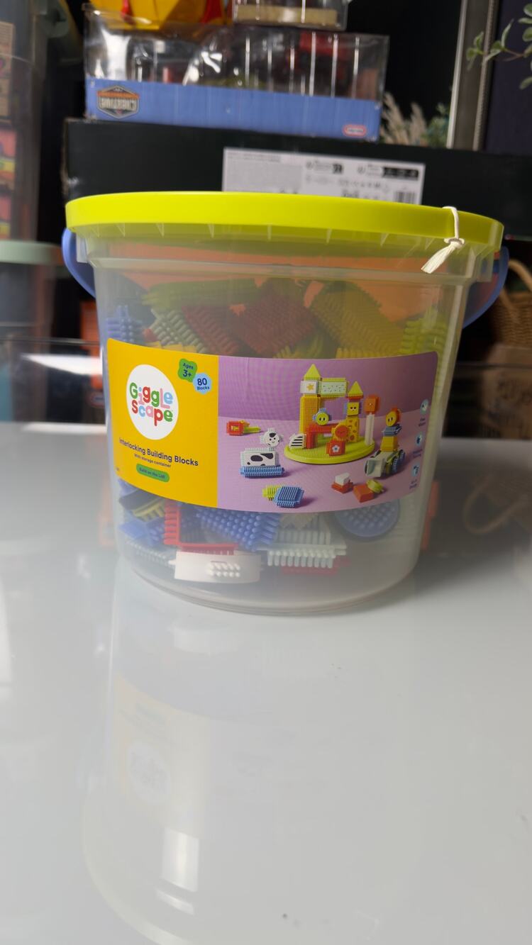 Gigglescape Interlocking Building Blocks 80 Piece Set Storage Bucket Ages 3+